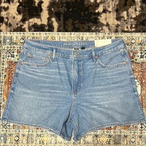 NWT American Eagle Outfitters Super High Rise Relaxed Denim Short